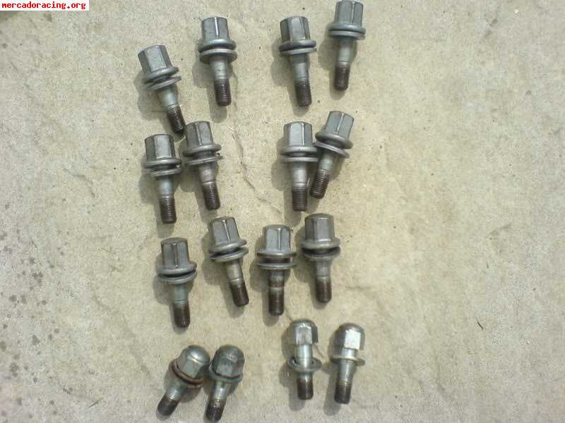 compro-tornillos-de-rueda-de-peugeot-205-gti_0.jpg