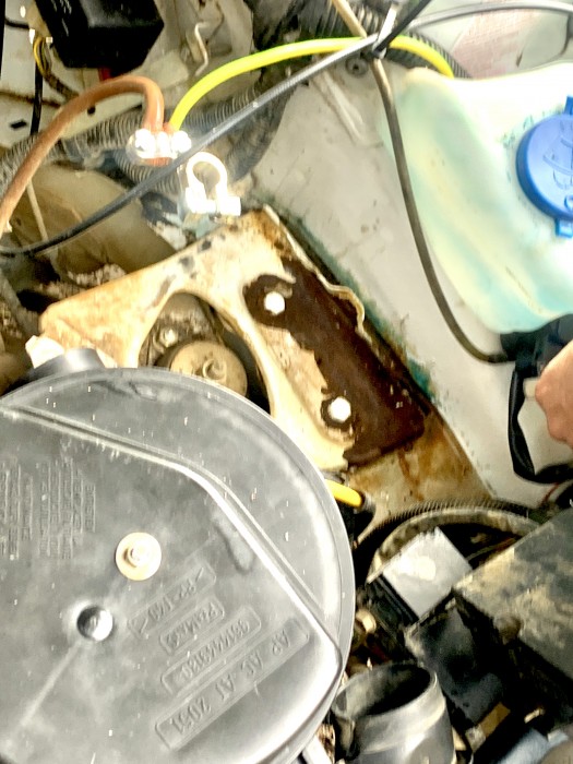 8406E606-9FA0-4355-8A20-F2622A1B8869.jpeg (2.43 MiB) Visto 12617 veces Se ve que la anterior batería fugaba ácido.