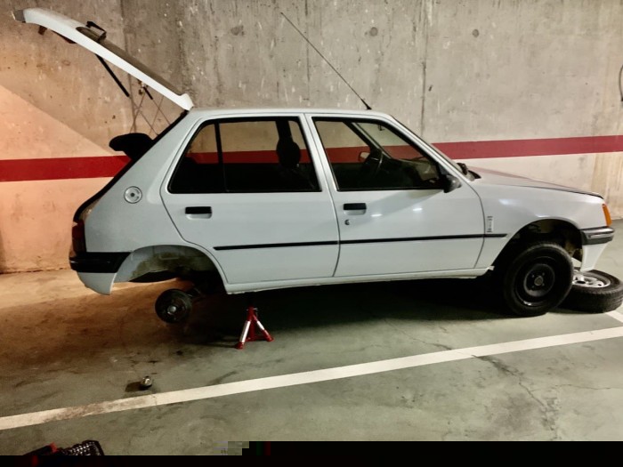 photo_2021-10-26_23-15-31.jpg (98.55 KiB) Visto 10490 veces Así lleva ya casi dos semanas el tío.