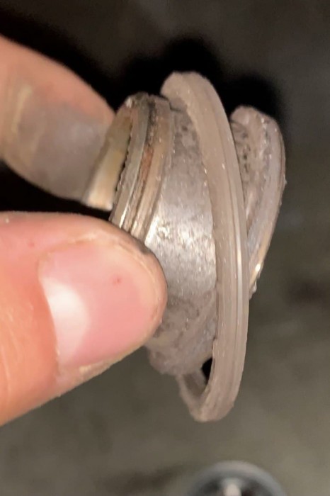 photo_2021-10-26_23-25-46.jpg (45.51 KiB) Visto 8910 veces Medio rodamiento